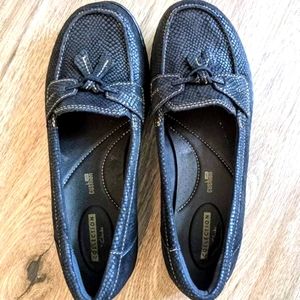 Clark's Ashland Bubble Loafer- Size 8.5 Wide